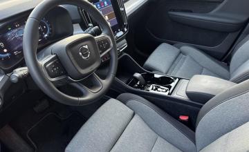 Volvo XC40 Crossover Facelifting 2.0 B4 197KM 2025 Plus Motyw: Dark, zdjęcie 8
