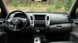 Mitsubishi Pajero Sport - wymierający gatunek