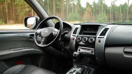 Mitsubishi Pajero Sport - wymierający gatunek