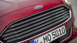 Ford Mondeo V Liftback - grill