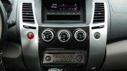 Mitsubishi Pajero Sport - wymierający gatunek