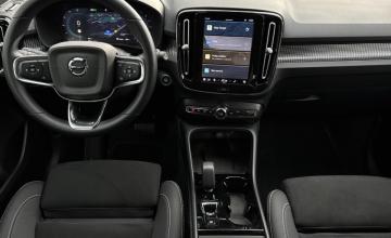Volvo XC40 Crossover Facelifting 2.0 B4 197KM 2025 Plus Motyw: Dark, zdjęcie 13