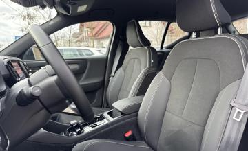 Volvo XC40 Crossover Facelifting 2.0 B4 197KM 2025 Plus Motyw: Dark, zdjęcie 14