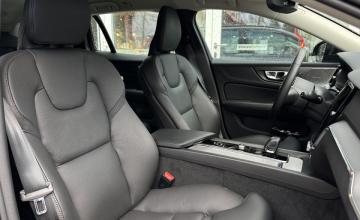 Volvo V60 II  Kombi Facelifting 2.0 B4 B 197KM 2025 Plus Motyw: Dark, zdjęcie 14