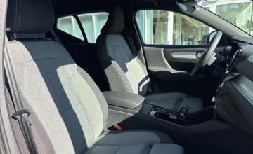 Volvo XC40 Crossover Facelifting 2.0 B3 163KM 2025 Plus Motyw: Dark, zdjęcie 14