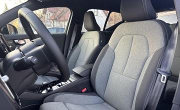 Volvo XC40 Crossover Facelifting 2.0 B4 197KM 2025 Plus Motyw: Dark, zdjęcie 15