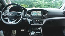 Hyundai IONIQ - pierwszy hybrydowy krok