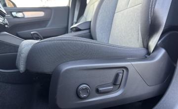 Volvo XC40 Crossover Facelifting 2.0 B4 197KM 2025 Plus Motyw: Dark, zdjęcie 16