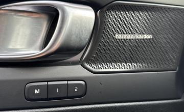 Volvo XC40 Crossover Facelifting 2.0 B4 197KM 2025 Plus Motyw: Dark, zdjęcie 18