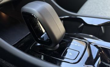 Volvo XC40 Crossover Facelifting 2.0 B3 163KM 2025 Plus Motyw: Dark, zdjęcie 18