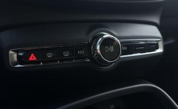 Volvo XC40 Crossover Facelifting 2.0 B4 197KM 2025 Plus Motyw: Dark, zdjęcie 22