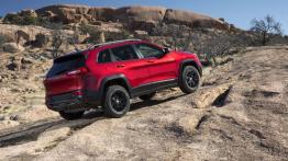 Jeep Cherokee KL (2014) Trailhawk - widok z tyłu