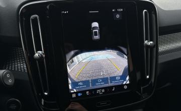 Volvo XC40 Crossover Facelifting 2.0 B4 197KM 2025 Plus Motyw: Dark, zdjęcie 23
