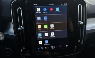 Volvo XC40 Crossover Facelifting 2.0 B4 197KM 2025 Plus Motyw: Dark, zdjęcie 23