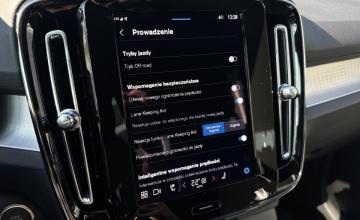Volvo XC40 Crossover Facelifting 2.0 B3 163KM 2025 Plus Motyw: Dark, zdjęcie 24