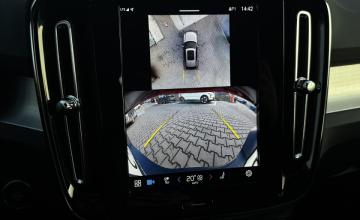 Volvo XC40 Crossover Facelifting 2.0 B4 197KM 2025 Plus Motyw: Dark, zdjęcie 24