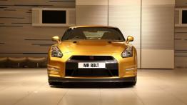 Nissan GT-R Bolt Gold Edition - widok z przodu