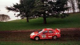 Groźny jak diabli, szybki jak błyskawica. Rajdowy potwór. Zwycięzca. - Mitsubishi Lancer Evolution