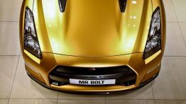 Nissan GT-R Bolt Gold Edition - przód - inne ujęcie