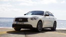 Infiniti FX Vettel Edition - widok z przodu