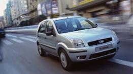 Ford Fusion - widok z przodu