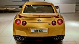 Nissan GT-R Bolt Gold Edition - widok z tyłu