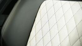 Mercedes CLS 2011 Carlsson - fotel kierowcy, widok z przodu