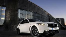 Infiniti FX Vettel Edition - prawy bok