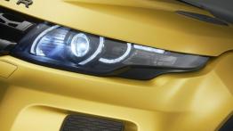 Range Rover Evoque Sicilian Yellow Limited Edition - lewy przedni reflektor - włączony