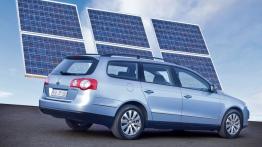 Volkswagen Passat Kombi Blue Motion - prawy bok