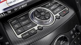 Infiniti FX Vettel Edition - konsola środkowa