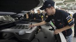 Infiniti FX Vettel Edition - taśma produkcyjna