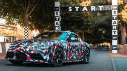 Zamaskowana Toyota Supra w Goodwood