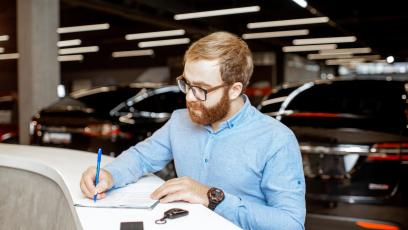 BIK, KRD, BIG -różnice, raporty i zdolność kredytowa. Jak poprawna historia finansowa otwiera drogę do zakupu samochodu