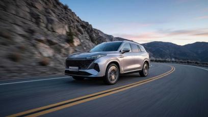 MG MGS9 ma 7 miejsc i 299 KM. Ten SUV jest stworzony dla rodzin