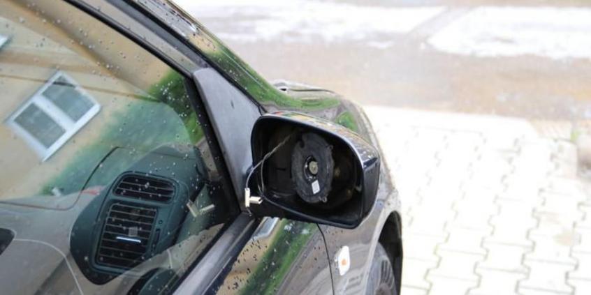 Wyrwał lusterka z 23 samochodów