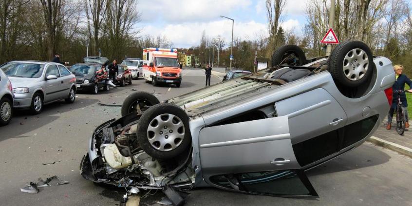 Jest lepiej, ale wciąż sporo wypadków na polskich drogach