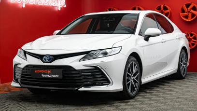 3-letnia Toyota Camry Hybrid Executive w cenie nowego Yarisa. Propozycja dla szukających świętego spokoju