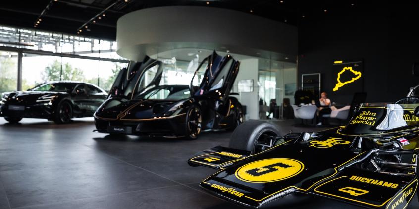 Lotus Type 72 i Lotus Evija Fittipaldi na otwarciu Lotus Warszawa. Znamy też ceny nowych Lotusów w Polsce