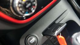 Renault Captur HH 1.2 TCe 120 KM - odziany w outdoor