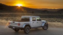Jeep Gladiator - prawy bok