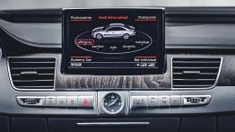 Audi S8 Plus - opanowany potwór