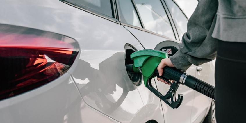 Od 29 października zmiana cen paliw. Diesel w dół, benzyna 98 mocno w górę