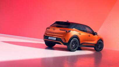 Opel odświeża Mokkę. Nowa wersja Yes przyciąga wzrok nietypowym kolorem