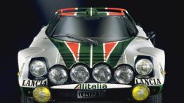 Lancia Stratos - widok z przodu