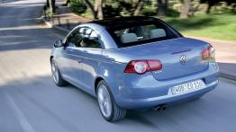 Volkswagen Eos - widok z tyłu