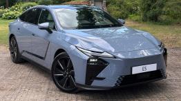 Pierwsza jazda: Lexus ES 500e AWD Prestige ma poważne zadanie i wszelkie atuty by mu sprostać
