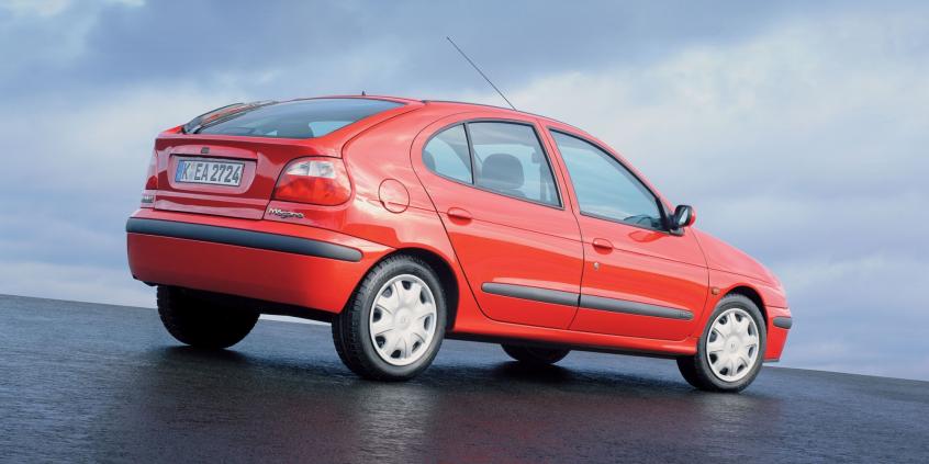 Najtańsze kompakty do ok. 5000 zł. Naprawisz je za grosze