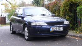 Opel Vectra B Sedan - galeria społeczności - widok z przodu