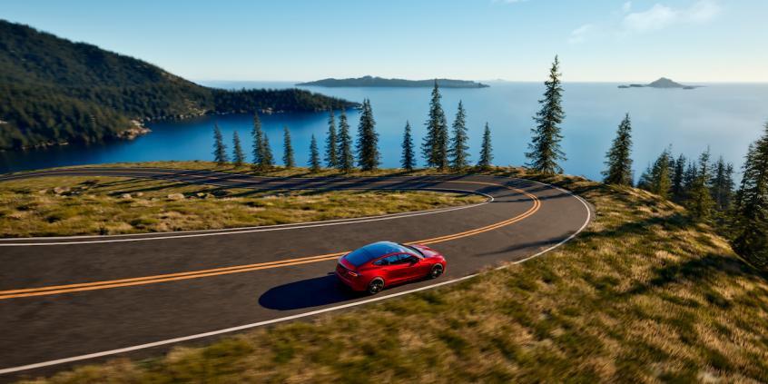 Model S i X odjeżdżają na emeryturę. Tesla wycofuje flagowe modele i stawia na armię robotów